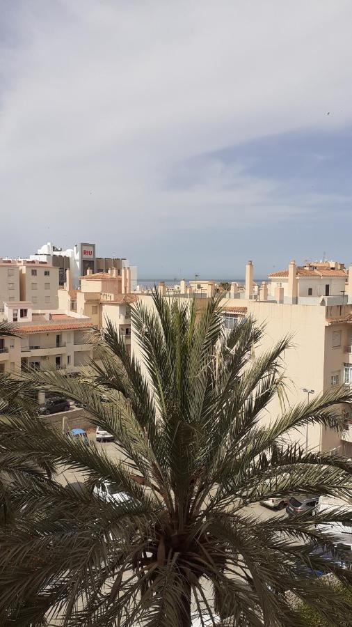 شقة Amplio Piso Al Lado De La Playa En نيرخا المظهر الخارجي الصورة