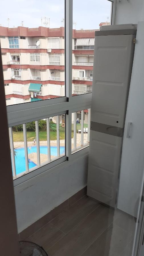 شقة Amplio Piso Al Lado De La Playa En نيرخا المظهر الخارجي الصورة